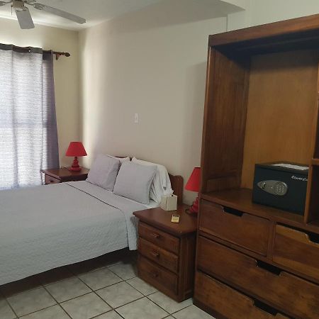 野兰花别墅 Placencia 外观 照片